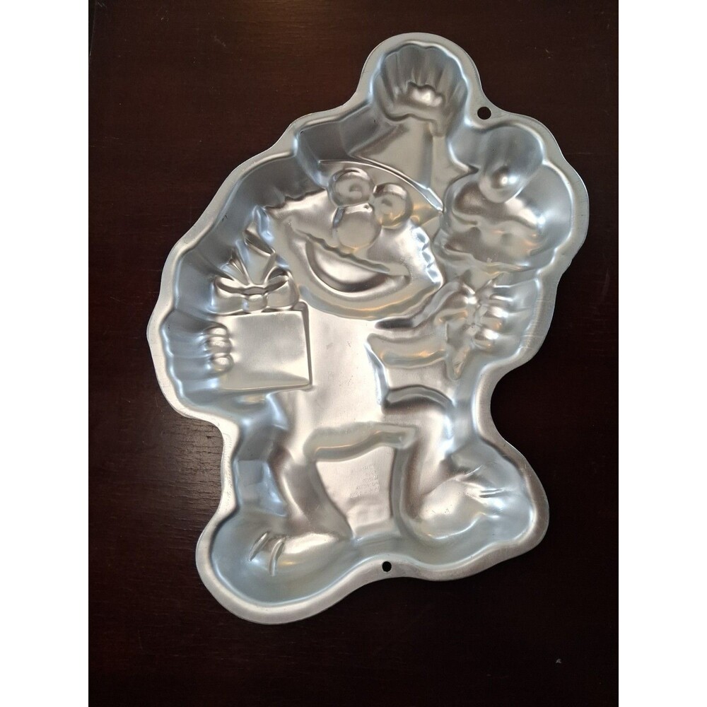 Wilton 1996 Sesame Street Elmo Cake Pan 2105-4298 Vintage Birthday